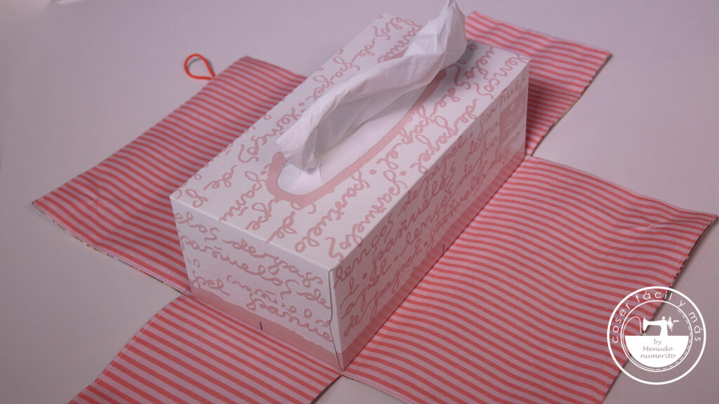 Funda para caja de pañuelos de papel (con patrón) 